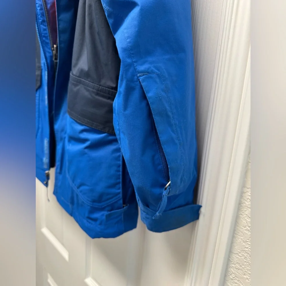 NORTH FACE Boy’s winter jacket. Boy’s size Large (14/16). Blue & Orange